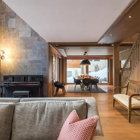 木屋 Hauss Leyron Elegant Alpine Retreat With Unforgettable Views 采尔马特