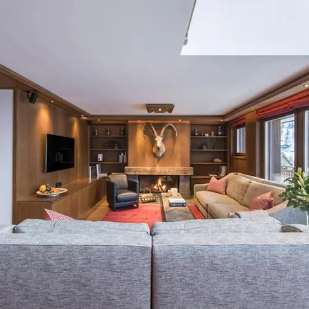 Hauss Leyron Elegant Alpine Retreat With Unforgettable Views شاليه *