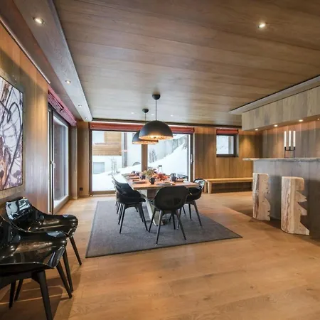 شاليه Hauss Leyron Elegant Alpine Retreat With Unforgettable Views *